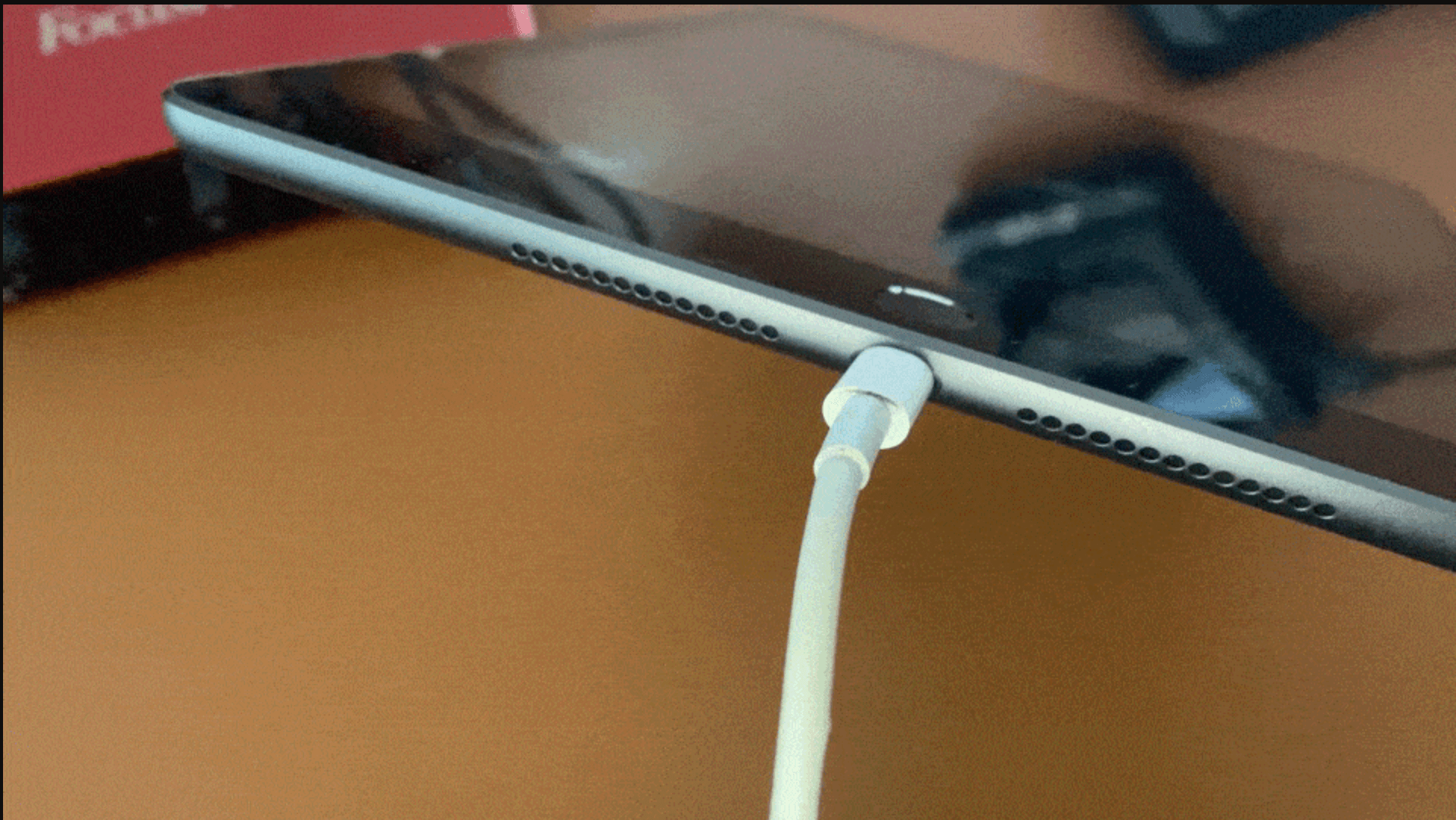 adapter_to_iPad.gif