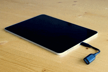 USB_C_TO_A_ADAPTER_IN_iPAD2.gif